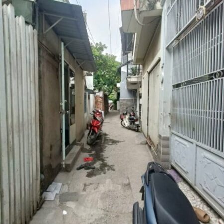 Bán nhà đẹp 1 trệt 1 lầu vị trí Linh Xuân giá chỉ 2,x tỷ.