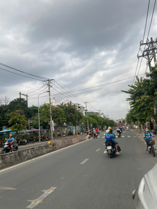 BÁN ĐẤT LỚN (28 x 89) giá 70 tỷ 2 MẶT TIỀN PHAN VĂN HỚN