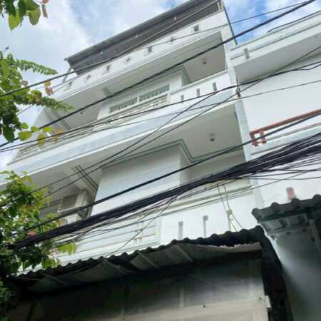 BÁN NHÀ 3 TẦNG HẺM Ô TÔ LÊ HỒNG PHONG PHƯỚC HẢI NHA TRANG Vị trí : Đường 4m,thuận tiện di chuyển