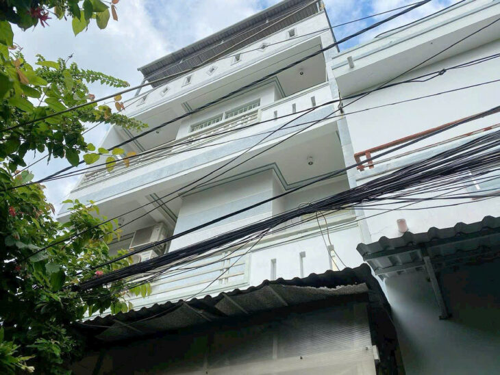 BÁN NHÀ 3 TẦNG HẺM Ô TÔ LÊ HỒNG PHONG PHƯỚC HẢI NHA TRANG Vị trí : Đường 4m,thuận tiện di chuyển