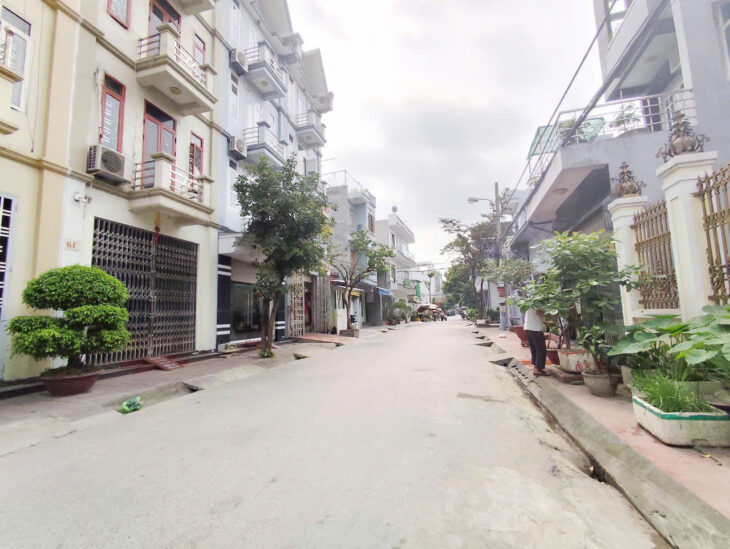 Bán nhà mặt đường VĨnh Tiến – Lê Chân, 56m 2.5 tầng, Giá 5 tỉ