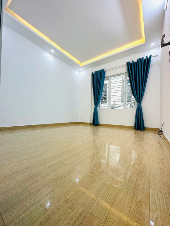 Nhà mặt ngõ Thiên Lôi thẳng tắp, 45m 3 tầng, Giá 2.96 tỉ, gần AEON