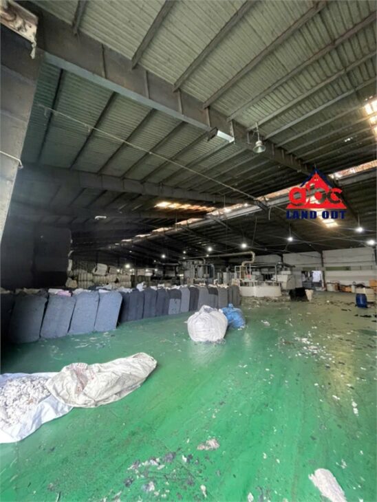 X066 Nhà xưởng với kết cấu kiên cố. sở hữu công trình lâu dài. vị trí dễ tuyển nguồn lao động