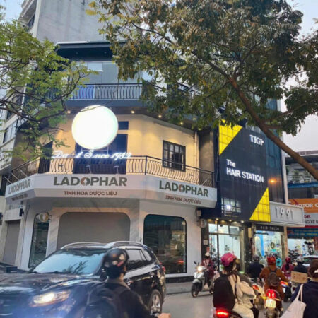 Nhà mặt phố Nguyễn Công Hoan – Ngọc Khánh, Ba Đình sổ đ ỏ 105m, MT 6,5m gi á 48 tỷ – Lô góc Nhà mặt phố Nguyễn Công Hoan – Ngọc Khánh, Ba Đình sổ đ ỏ 105m, MT 6,5m gi á 48 tỷ – Lô góc