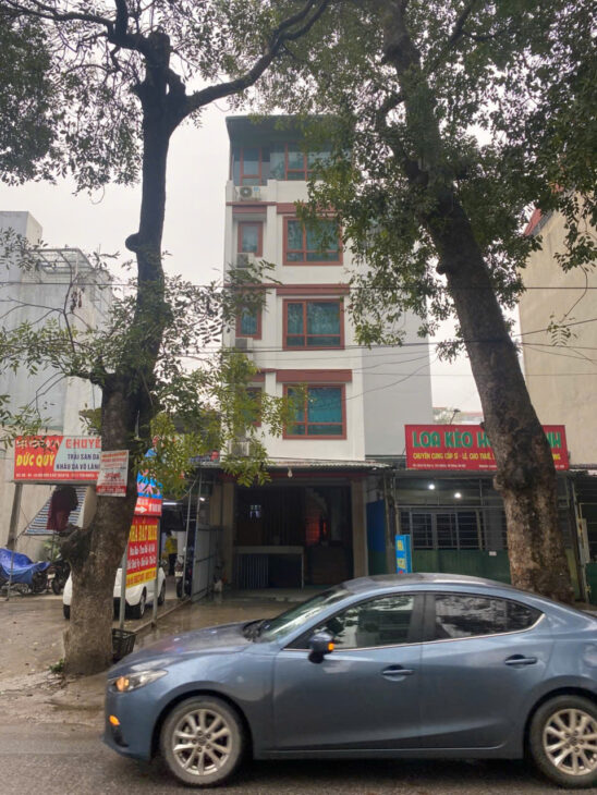 Bán nhà Liền kề Hà Đông, Yên Nghĩa 55m mặt đường 30 m kinh doanh tốt,2 oto ngủ trong nhà, 7 tầng