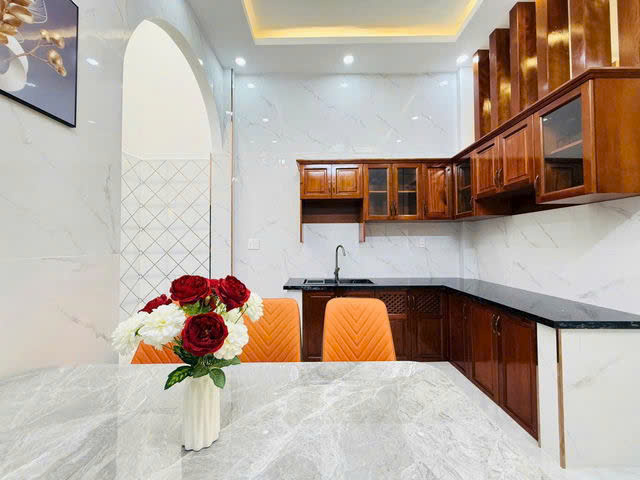 bÁN GẤP NHÀ GIÁ MỀM NHẤT QUẬN TÂN BÌNH – PHAN HUY ÍCH – DT:48M- 4X12M – 4 PHÒNG NGỦ- 5WC- GIÁ CHỈ