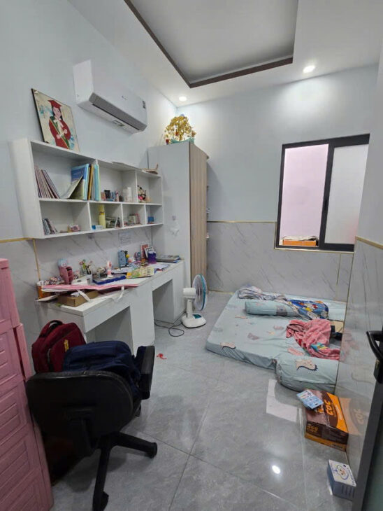 Bán gấp nhà giá mềm nhất quận Tân Phú: 5.2 tỷ – đường Tân Thắng- DT: 51.2M – 3.2mx16m – 1 trệt- 1