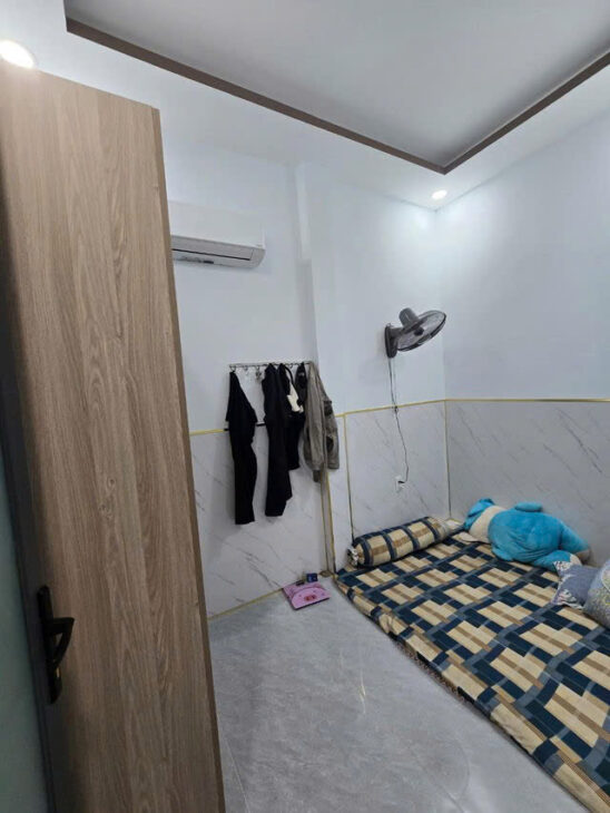 Bán gấp nhà giá mềm nhất quận Tân Phú: 5.2 tỷ – đường Tân Thắng- DT: 51.2M – 3.2mx16m – 1 trệt- 1