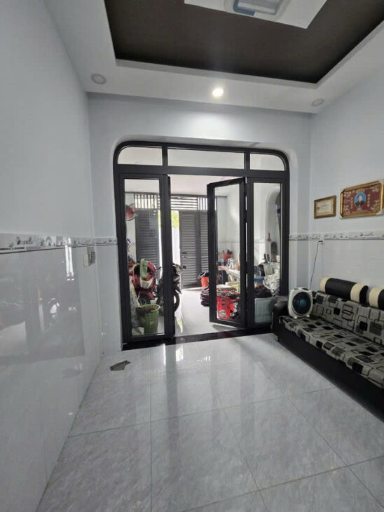Bán gấp nhà giá mềm nhất quận Tân Phú: 5.2 tỷ – đường Tân Thắng- DT: 51.2M – 3.2mx16m – 1 trệt- 1