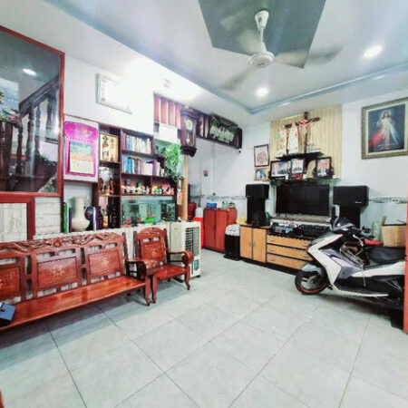 Bán gấp giá mềm nhất quận Tân Phú: 4.65 tỷ : Đường Nguyễn Ngọc Nhật- DT: Ngang khủng 5.2m- BTCT-1