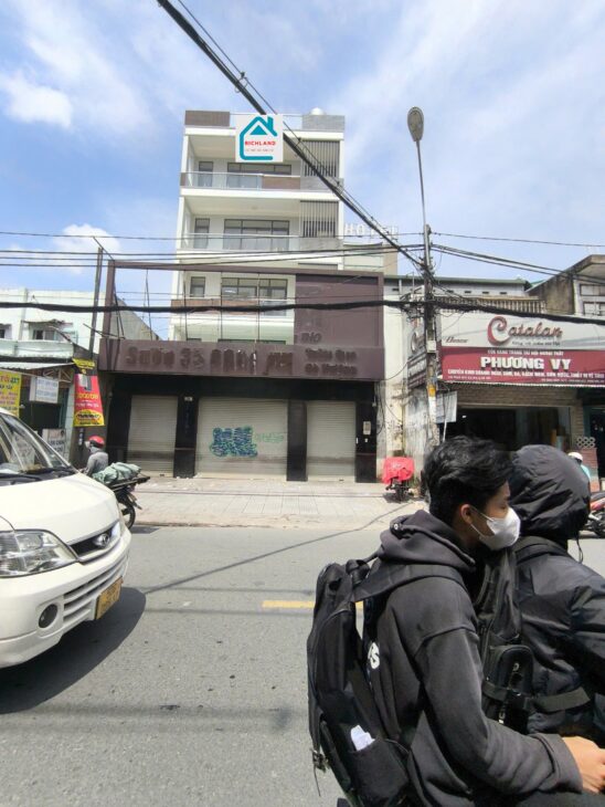 Cho thuê nhà Mặt Tiền Phan Huy Ích P.14 Gò Vấp+ Diện tích: 10×12. Giá 70 Triệu