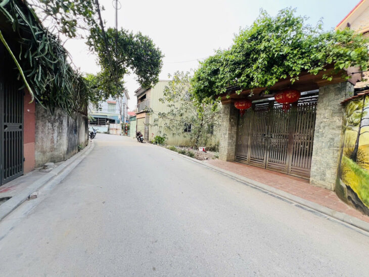 Bán 256m ĐẤT MT 9,2m Xuân Khối (Độc Lập cũ) Cự Khối LB giá 10,8 ty oto,KD