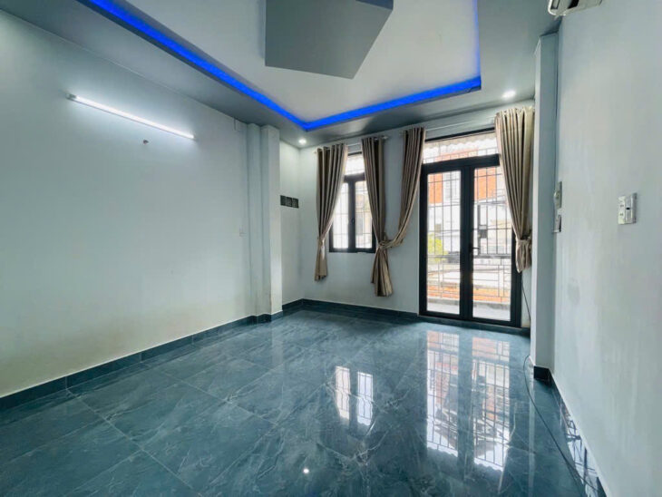 Bán nhà MẶT TIỀN giá trong hẻm-xe hơi vào nhà-ngay chợ Gò Vấp-khu VIP phường 4 chỉ