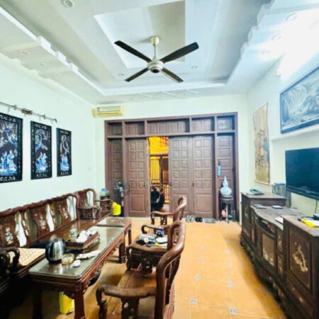 Bán nhà phố Xã Đàn, Sổ đỏ 75m x MT4,5m nở hậu, nhà 2 thoáng giá 15,5 tỷ