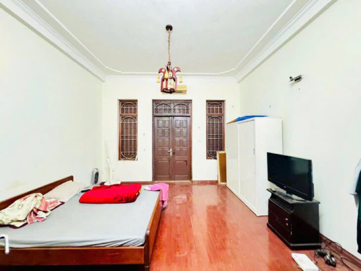 Bán nhà phố Xã Đàn, Sổ đỏ 75m x MT4,5m nở hậu, nhà 2 thoáng giá 15,5 tỷ