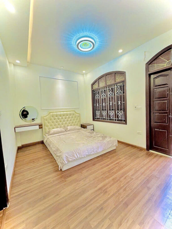 NHÀ ĐẸP HAI THOÁNG – MẶT TIỀN RỘNG – NGÕ THÔNG – GIÁ 6.5 TỶ