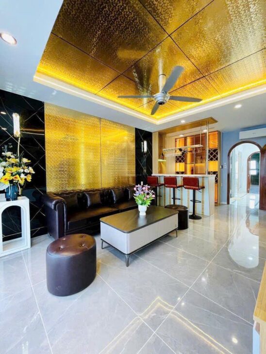 Đẳng Cấp – HXT14m – 6 Tầng Mới 100%, DT: 329M2 – Thang Máy 650KG – 7 PN Master, 8 WC – Full Nội