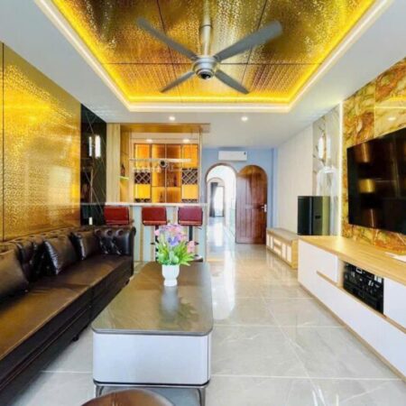 Đẳng Cấp – HXT14m – 6 Tầng Mới 100%, DT: 329M2 – Thang Máy 650KG – 7 PN Master, 8 WC – Full Nội