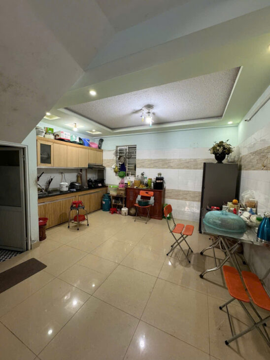 Nhà Thiên Lôi, 52m 4 tầng, ô.tô đỗ cửa, Giá 3.5 tỉ, gần Quán Nam