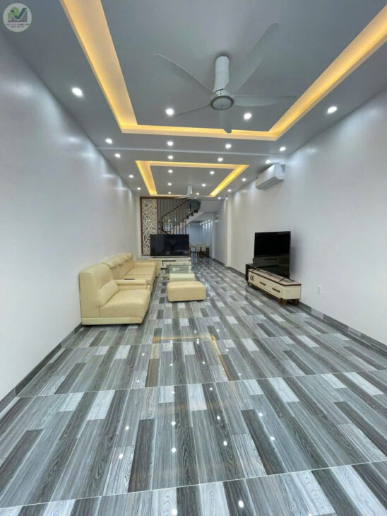 Nhà Đỗ Nhuận – Văn Cao, 82m 4 tầng, Giá 7 tỉ – đang cho thuê 30 triệu/tháng