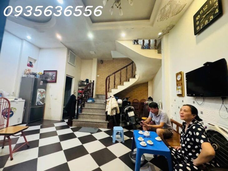 BÁN NHÀ LÔ GÓC KINH DOANH –TRƯƠNG ĐỊNH – 38M² x 4 TẦNG – MT 5.2M – GIÁ 8.x TỶ