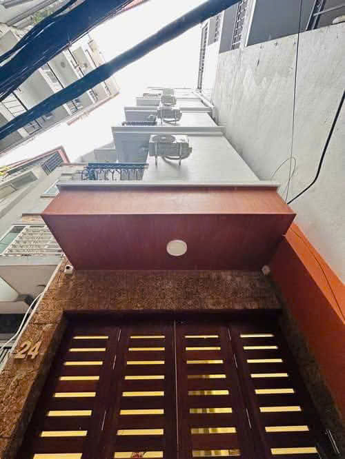 Bán nhà Ngọc Hà , Ba Đình , HN . DT 60M2 , 6Tầng , MT 4.5m . GIÁ 16 TỶ