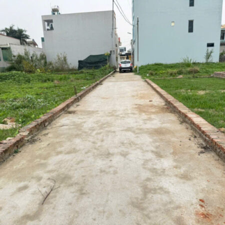 Cần bán gấp lô đất tổ 9, Quang Minh, Mê Linh. Gần KCN và trường CD Y Dược Tuệ Tĩnh Cần bán gấp lô đất tổ 9, Quang Minh, Mê Linh. Gần KCN và trường CD Y Dược Tuệ Tĩnh