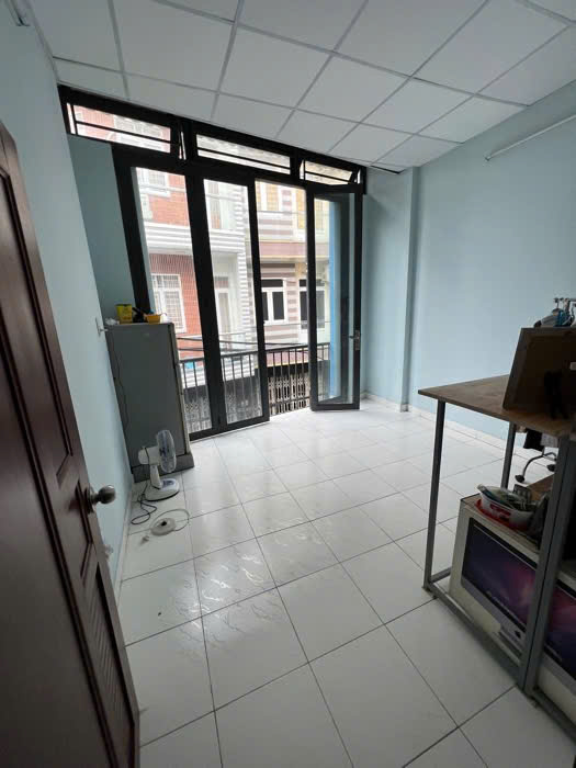 Bán nhà 10*9, HXH, gần Lạc Long Quân, Tân Bình, 2 lầu, nhỉnh 5 tỷ