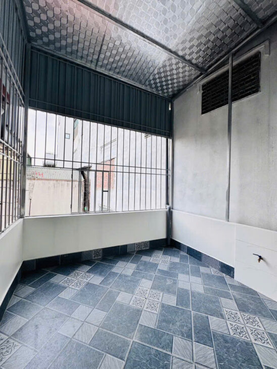 Đội Cấn / 5 tầng 28m2- dân xây chắc chắn -5x tỷ