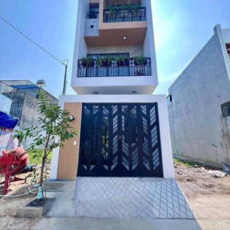 Chỉ 4.7 tỷ TL – Nhà 1 trệt 2 lầu đẹp như mới – Hẻm 8m Trường Lưu, Q9 (gần chợ Long Trường) Chỉ 4.7 tỷ TL – Nhà 1 trệt 2 lầu đẹp như mới – Hẻm 8m Trường Lưu, Q9 (gần chợ Long Trường)