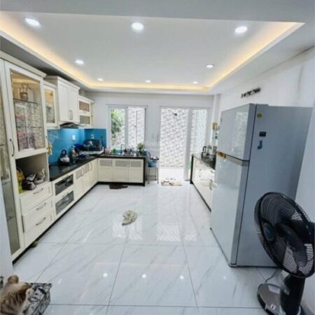 GẤP BÁN NHÀ Q7- NGUYỄN THỊ THẬP – DT KHỦNG 150m2 – Ô TÔ NGỦ NHÀ – NHỈNH 15 TỶ ( NGANG 5 M )