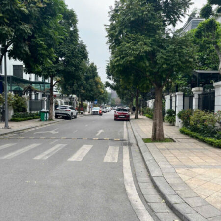 Bán BT KĐT Trung văn Hancic,Nam Từ Liêm.DT 105m x 4T. MT 10m.Hoàn thiện. LH: 0964769634