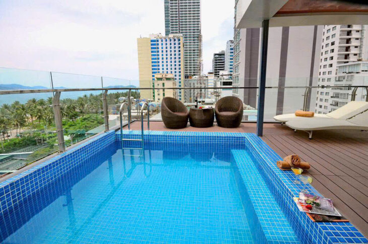 Cần Bán khách sạn hẻm Trần Phú , Nha Trang . Diện tích 122m ngang 6,5m đường ô tô 5m – Giá bán :