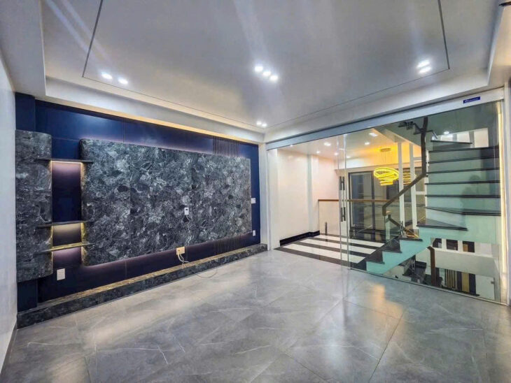 Nhà mặt ngõ tuyến 2 Khúc Thừa Dụ – 42m 4 tầng mới tinh, ô.tô vào nhà, giá 4.2 tỉ