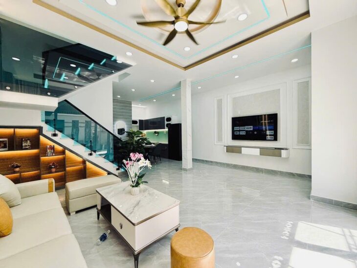 Bán nhà gần CC Dreamhome Gò Vấp,NGANG KHỦNG 6m,sát mặt tiền,xe tải đỗ cửa, giá chỉ