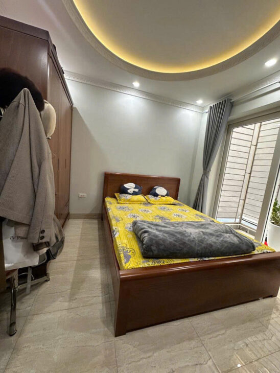 Bán nhà Hoàng Cầu – Mặt ngõ kinh doanh 30m ra phố – 60m ra mặt hồ Hoàng Cầu 55m x 5 tầng 22,5 tỷ