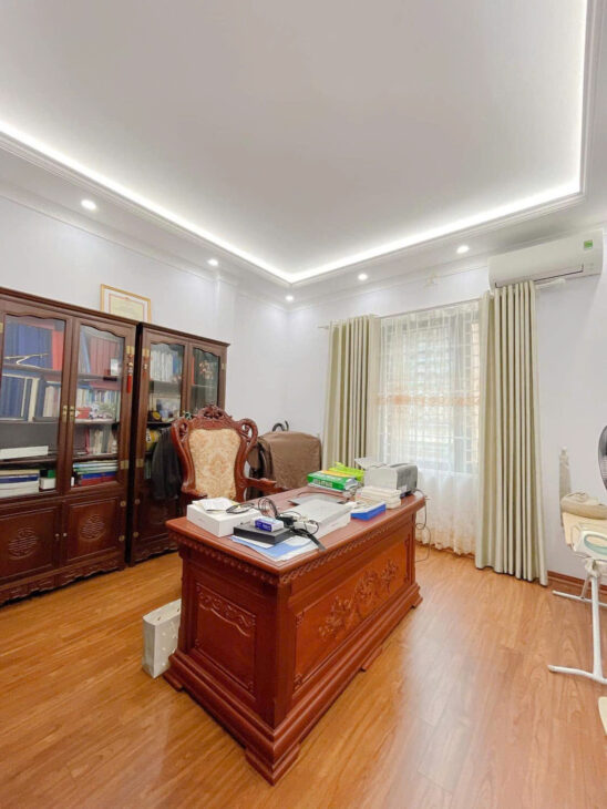 BÁN NHANH PHÂN LÔ DOÃN KẾ THIỆN, ÔTÔ VÀO NHÀ, KINH DOANH TỐT, DT 56M2, 2 THOÁNG, HƠN 13TỶ