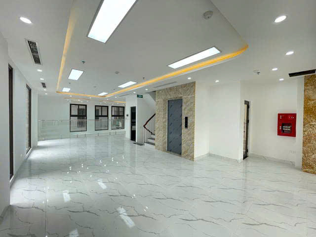 HÀNG HIẾM KHÓ TÌM -NHÀ MT RỘNG -4 THOÁNG -NGÕ 2 LÀN XE CHẠY -OTO ĐẺ THOẢI MÁI