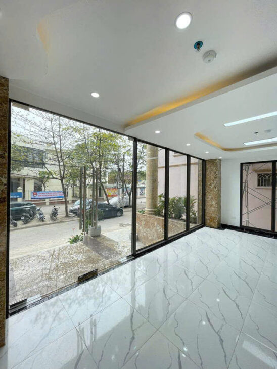 HÀNG HIẾM KHÓ TÌM -NHÀ MT RỘNG -4 THOÁNG -NGÕ 2 LÀN XE CHẠY -OTO ĐẺ THOẢI MÁI