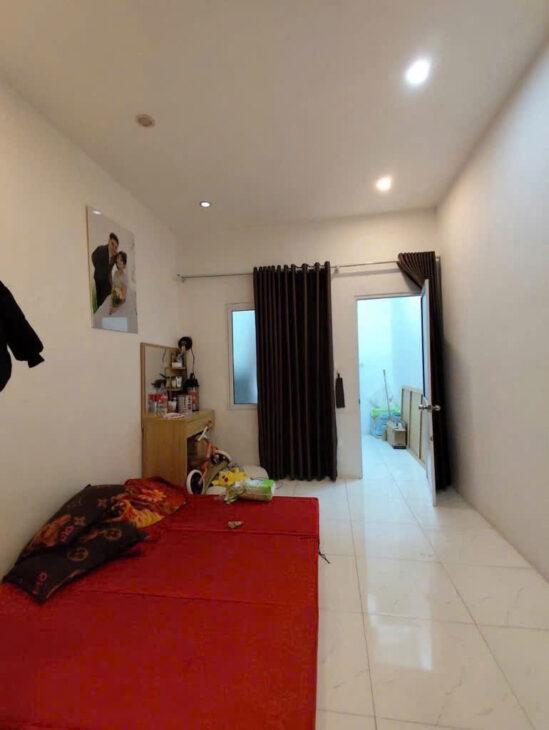 ĐẤT THÌ LÀNH, NHÀ LẠI CÒN CÓ LỘC ÂM! TRUNG TÂM VĂN CHƯƠNG, ĐỐNG ĐA 5 TỶ QUAY ĐẦU!