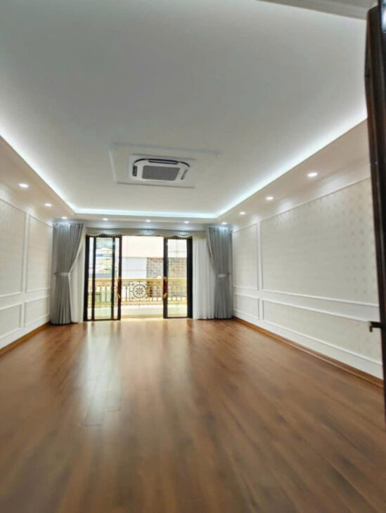 Nhà xây mới thang máy phố Pháo Đài Láng – 48m x 7 Tầng Gara ô tô giá 14,7 tỷ