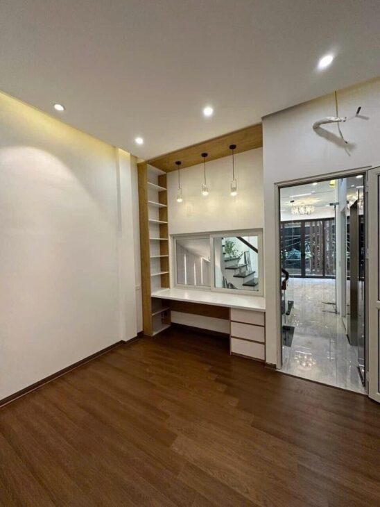 NHÀ PHỐ LÊ TRỌNG TẤN – 10M RA PHỐ LỚN- THANG MÁY – DT 57M2 – 4 TẦNG- GIÁ 17 TỶ