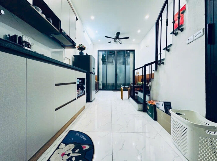 Trịnh Văn Bô 34m2- 5 tầng, ngõ nông gần phố, NT đẹp ở ngay, giá 5.45tỷ