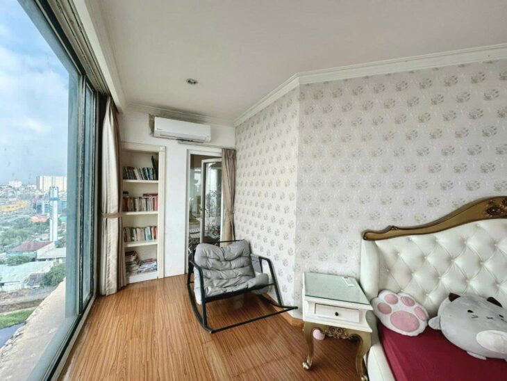 Chỉ 5tỷ75-PENTHOUSE 192m2-VIEW THÀNH PHỐ-NỘI THẤT SẴN- CC Phúc Yên TÂN BÌNH