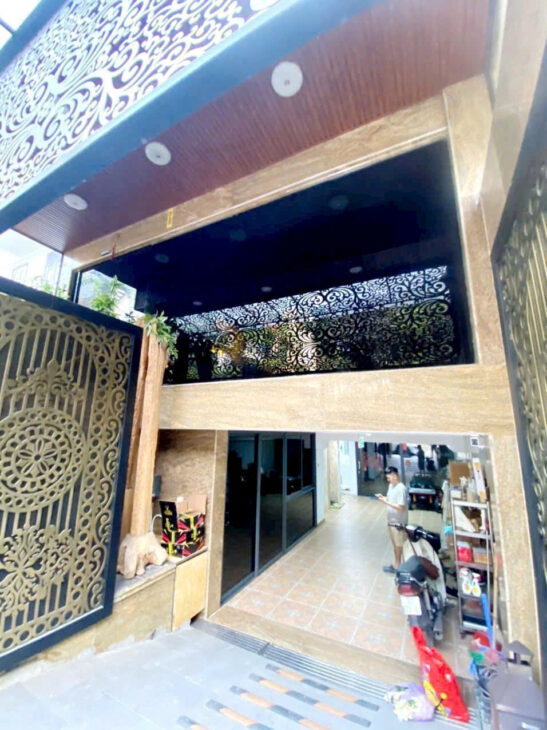 Biệt thự mỹ đình, 2 ô tô tránh, 2 thoáng trước sau Diện tích 125m2, 6 tầng, mặt tiền 7. Giá 40 tỉ