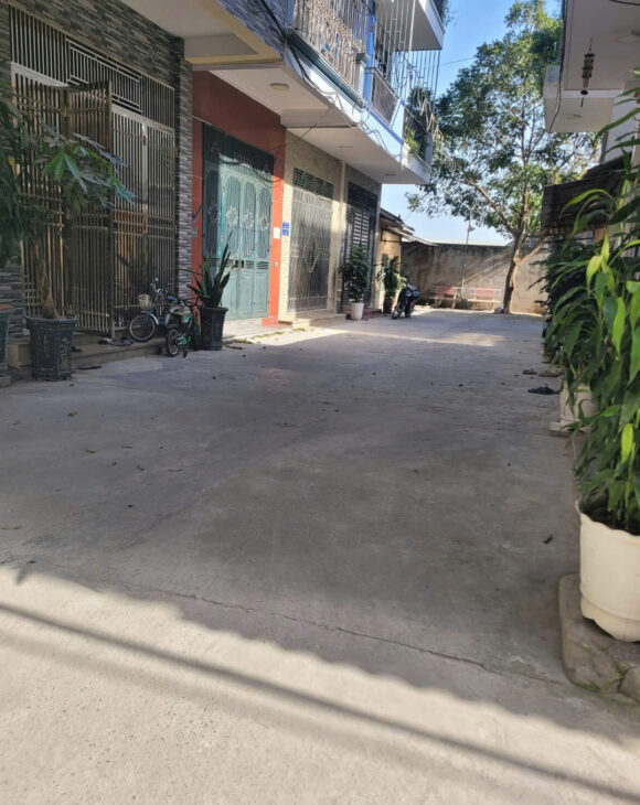 Bán nhà C4 Phân lô ô tô vào, ngay đường Ngọc Hồi Liên Ninh giá 5.3 tỷ