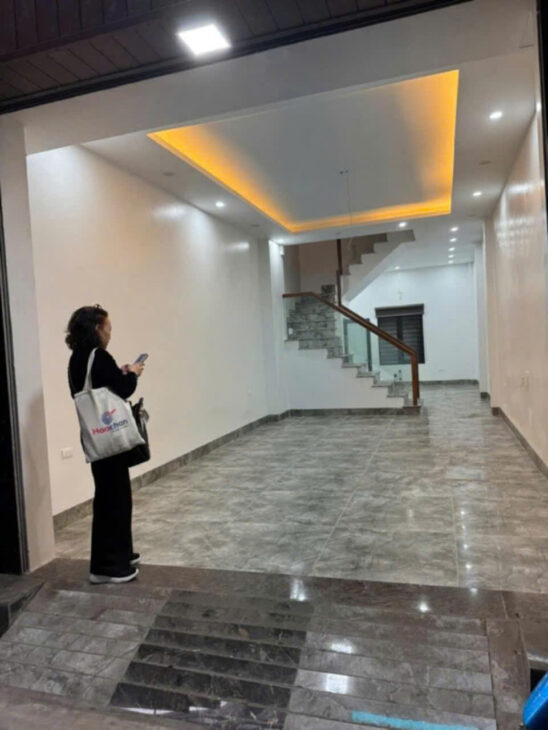 SIÊU PHẨM ĐƯỜNG LÁNG TRUNG TÂM ĐỐNG ĐA – MẶT NGÕ Ô TÔ, KINH DOANH SẦM UẤT – NHÀ ĐẸP, Ở NGAY