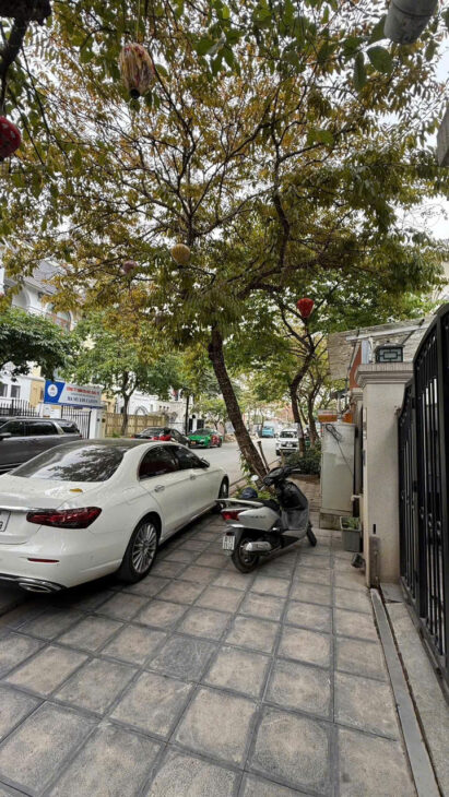 HÀNG XÓM THIÊN ĐƯỜNG BS – NGAY GẦN VÀNH ĐAI 3.5 – GIAO THÔNG THUẬN TIỆN – BIỆT THỰ SÂN VƯỜN – THANG