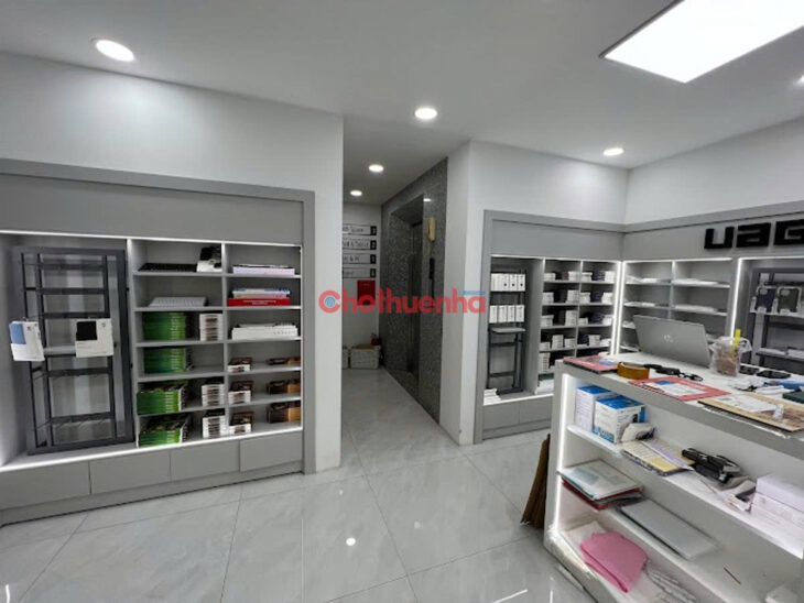 CHO THUÊ NHÀ MẶT PHỐ NGUYỄN THỊ MINH KHAI – Q.3 – GIÁ HỜI 80 TRIỆU/THÁNG – 50M2 – 4 TẦNG – SỔ ĐỎ