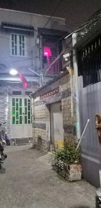 Cần bán gấp nhà đẹp Linh Xuân – giá tốt bất ngờ ngay chợ Linh Xuân.